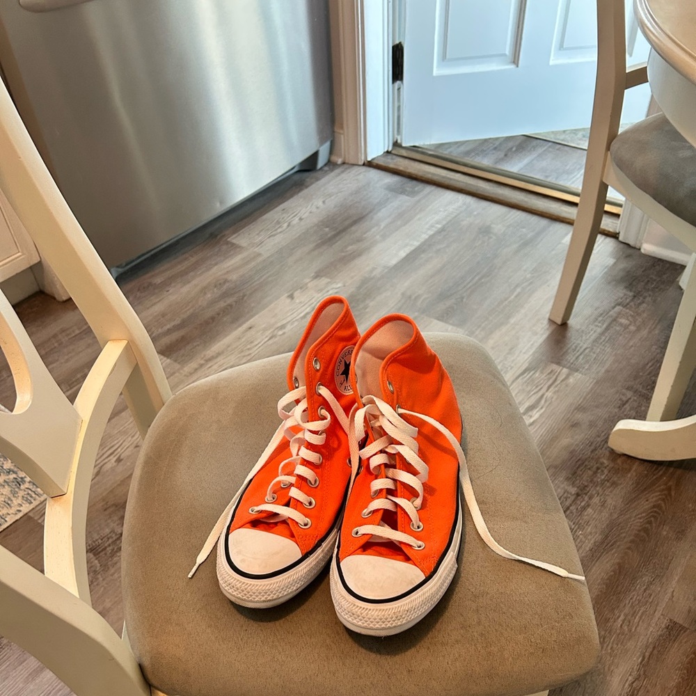 High top Converse women’s size 10